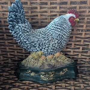 1994 Vintage Metal Painted Rooster and Chicks Farmhouse Large Doorstop Americana
